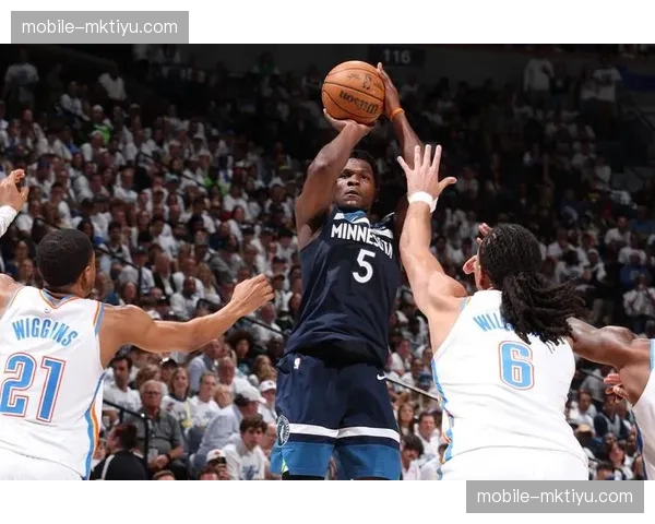 雷霆35分屠杀创队史季后赛最大胜分，太阳进攻体系崩塌